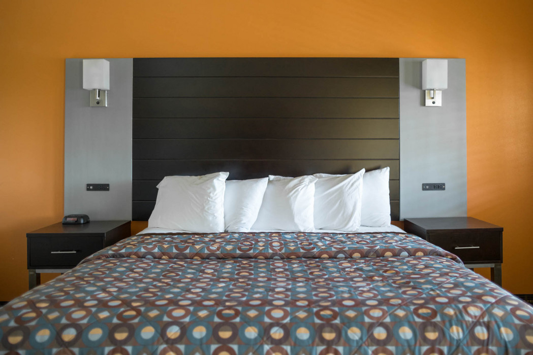 Standard Room King Bed