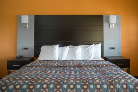 Standard Room King Bed